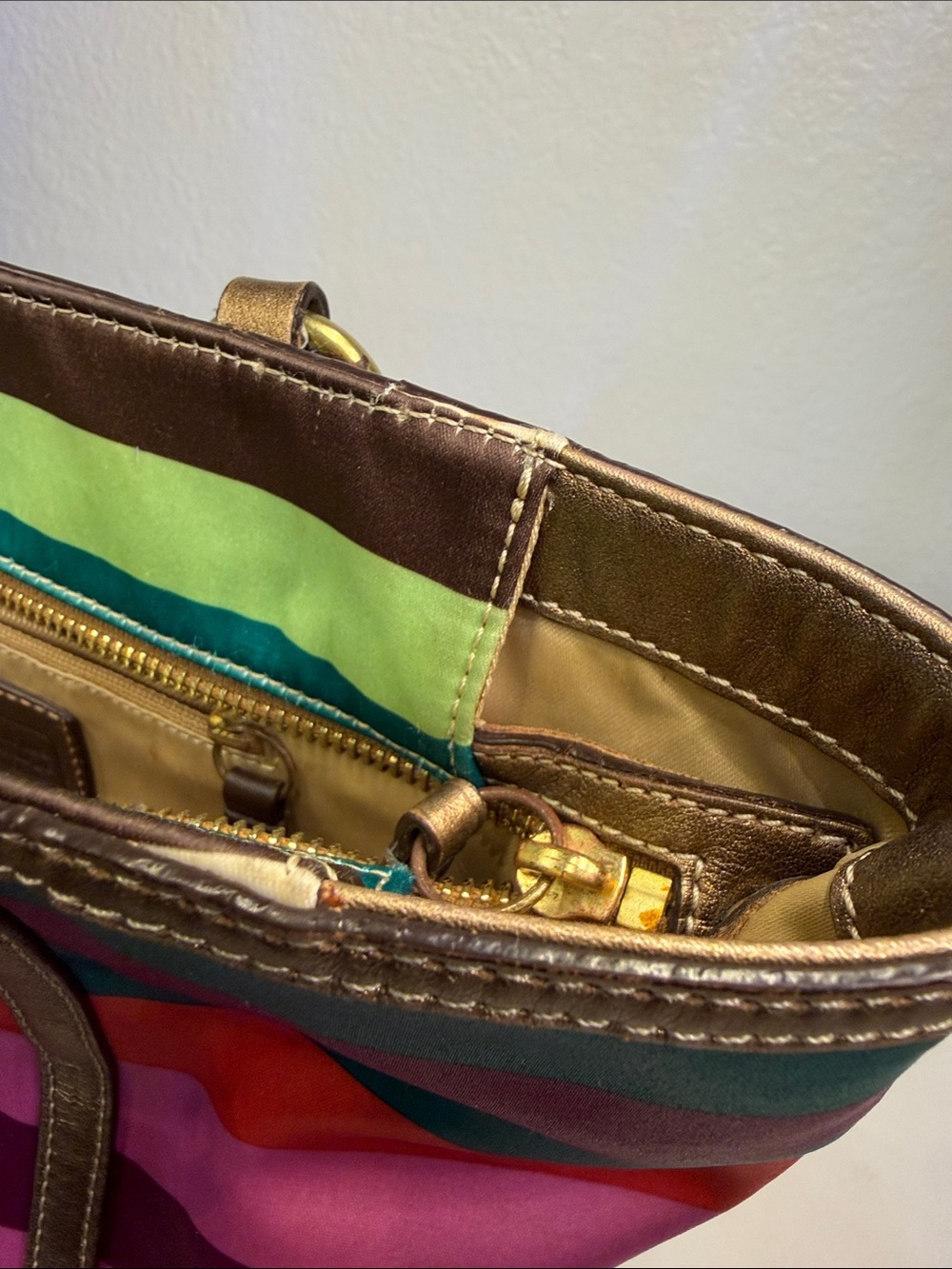 COACH LEGACY Multicolor Striped SATEEN Tote with Gold/ Bronze Trim. 2 Hangtags!! - Picture 16 of 16